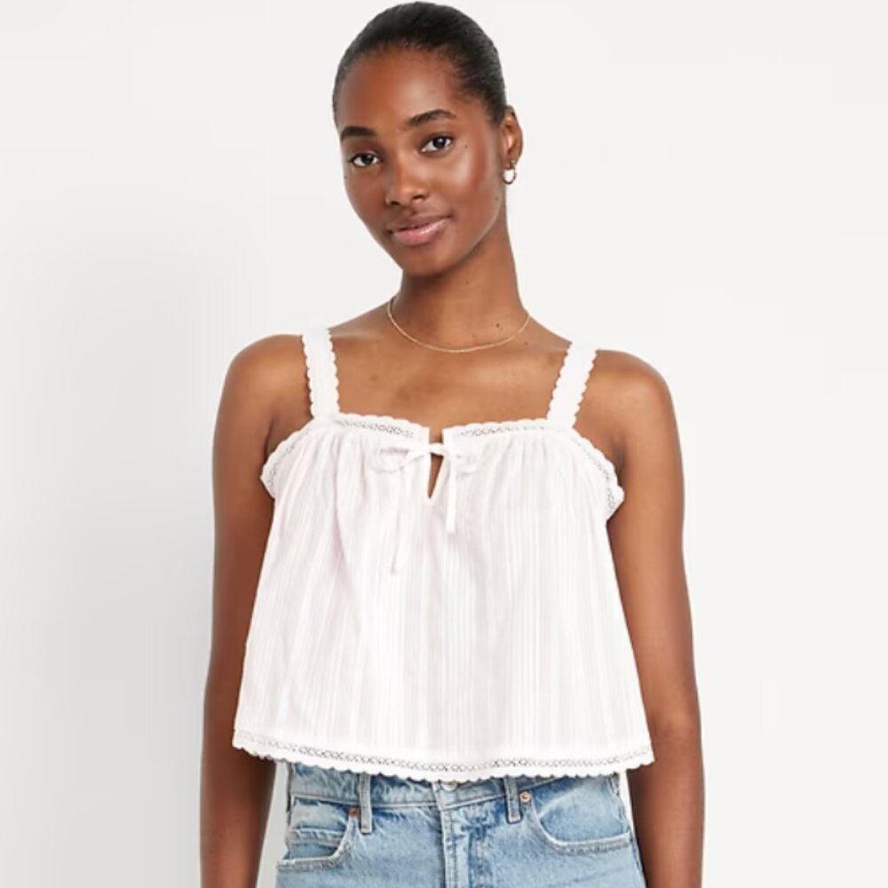 Old Navy Eyelet Cropped Tank size S Petite NWOT